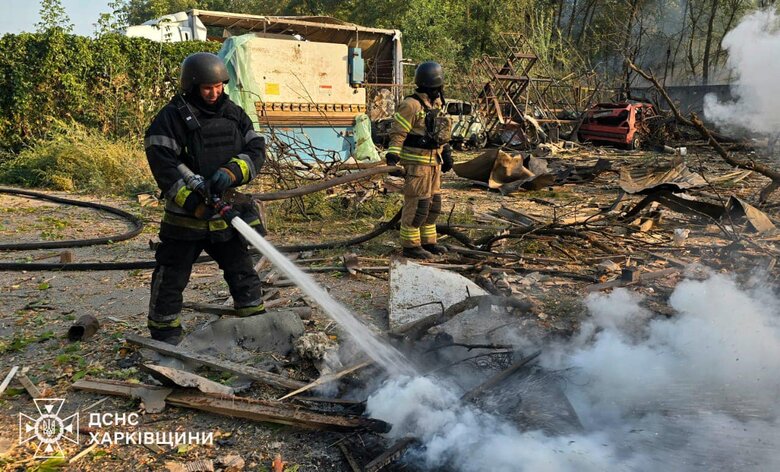 Наслідки російських ударів КАБами по Харкову та Малій Данилівці: 5 постраждалих, спалахнули пожежі, пошкоджено понад 10 будинків.