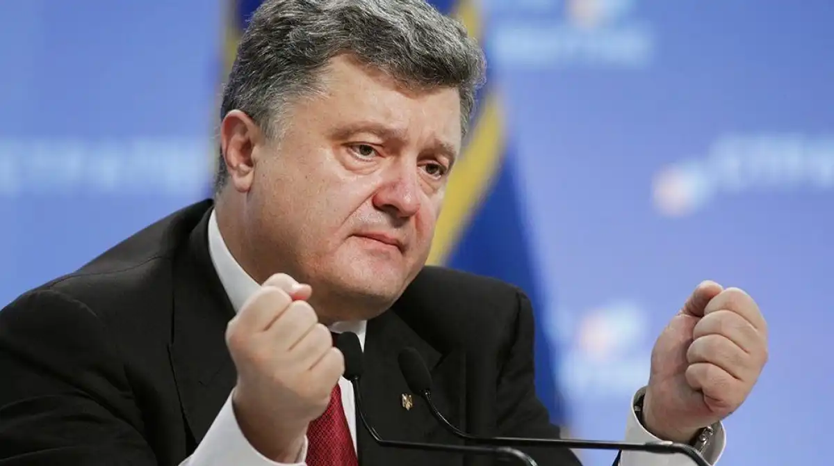 Порошенка позбавляють "схеми" збагачення на донатах українців для ЗСУ, – Олещук